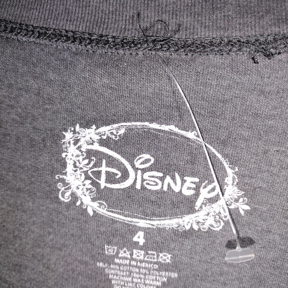 Disney Mickey Mouse Minnie Kiss Raglan Tee Size 4 4X Torrid NWOT - Picture 3 of 8